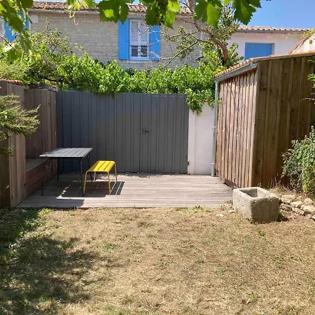 Charmante Maison A L'ile De Re Au Calme, Avec Jardin Et Deux Velos