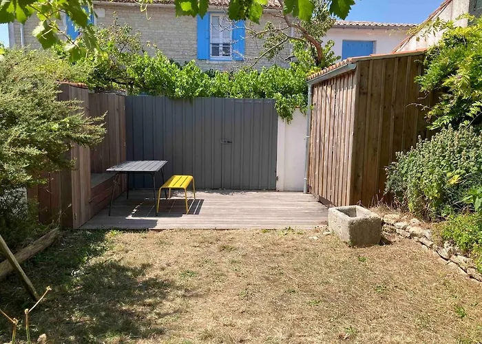 Charmante Maison A L'ile De Re Au Calme, Avec Jardin Et Deux Velos